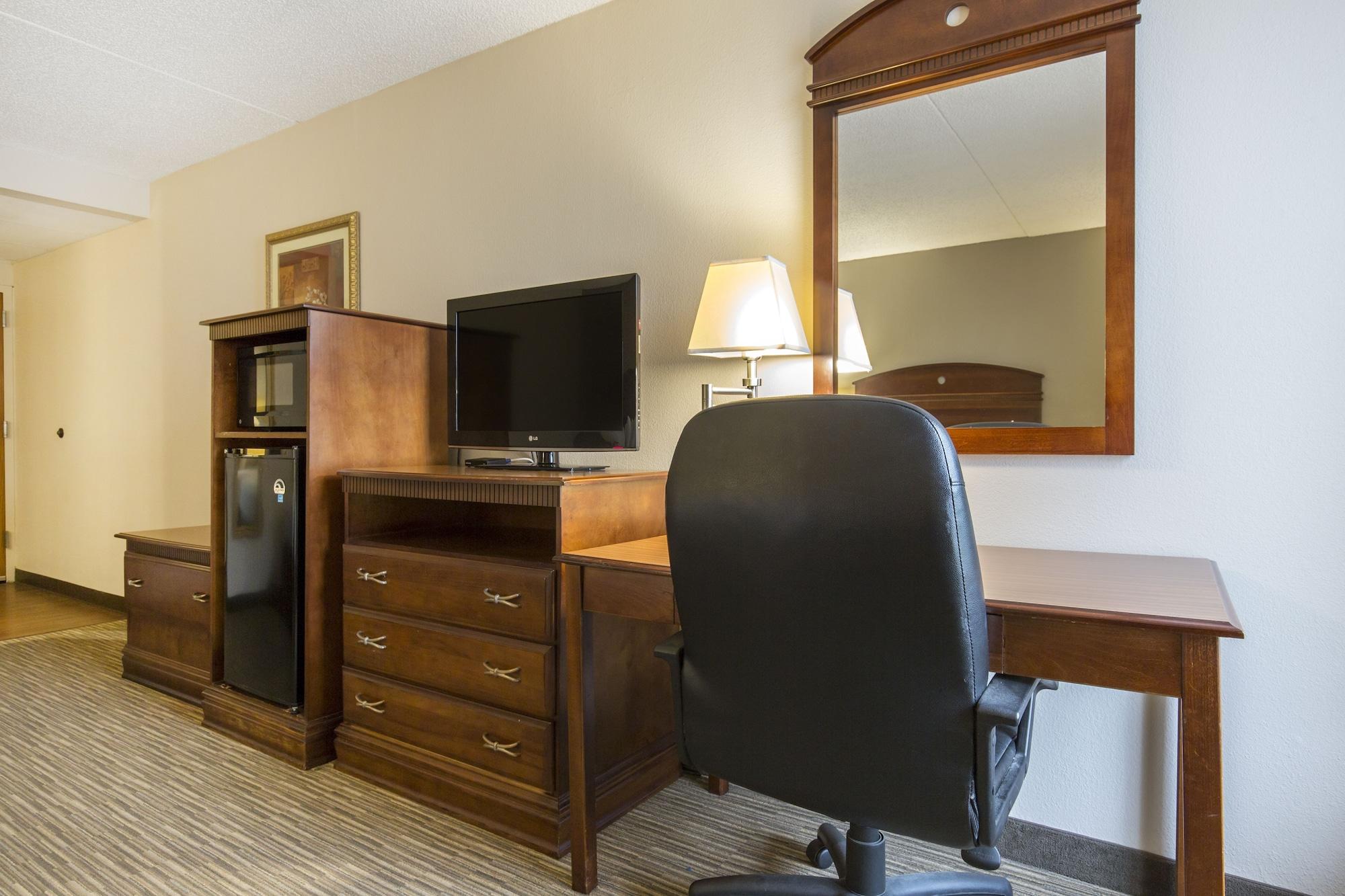 Greenstay Hotel & Suites Central Springfield Eksteriør billede