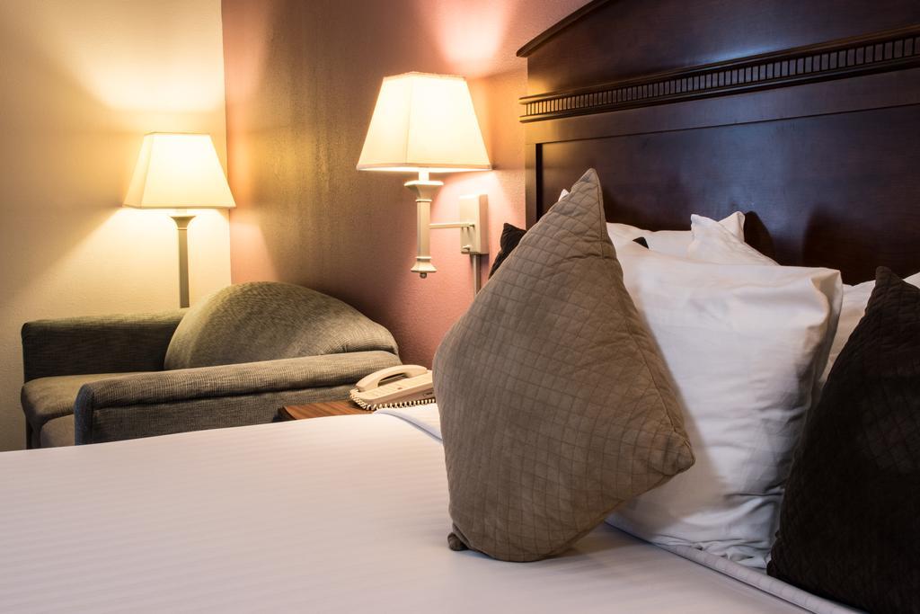Greenstay Hotel & Suites Central Springfield Eksteriør billede