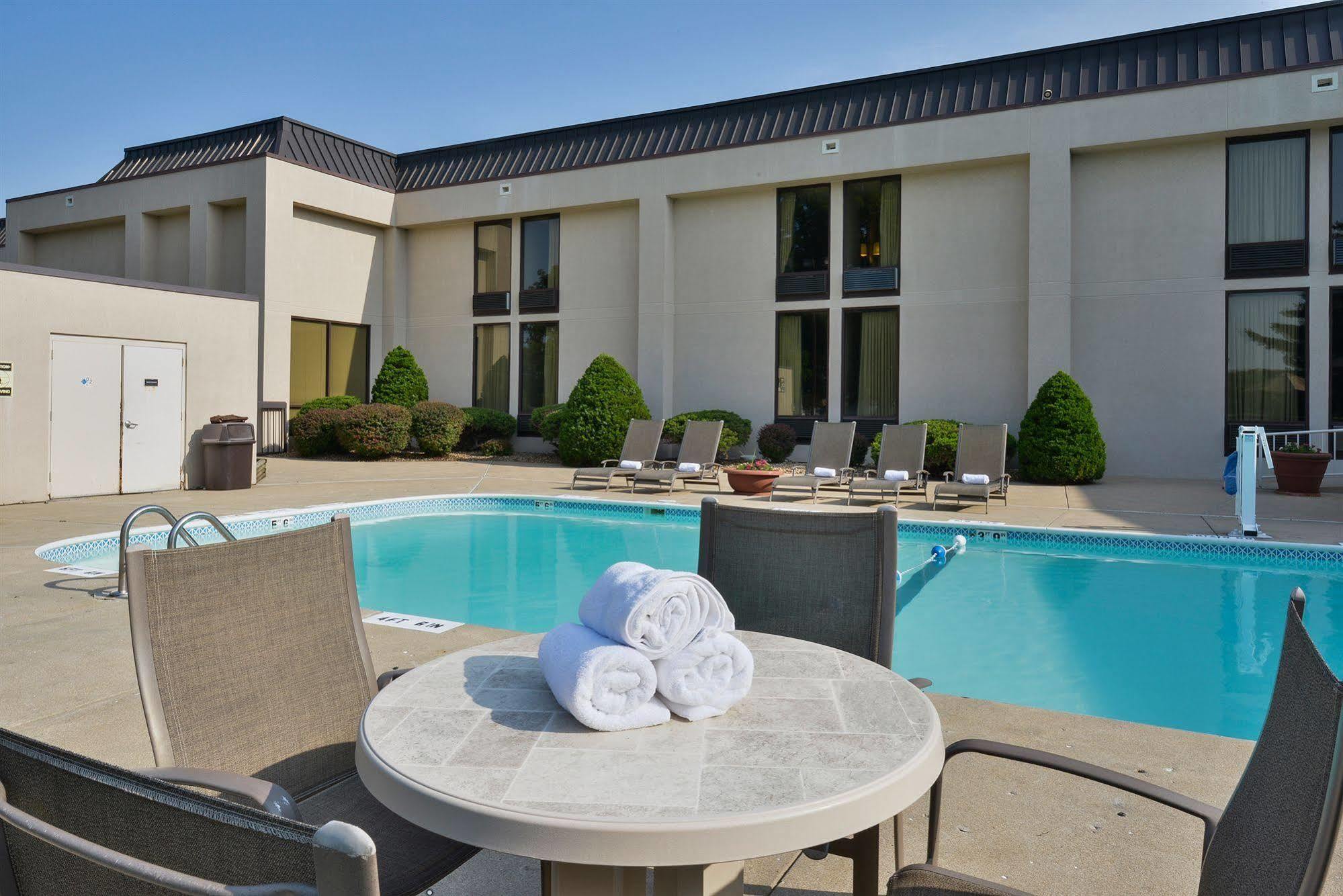 Greenstay Hotel & Suites Central Springfield Eksteriør billede